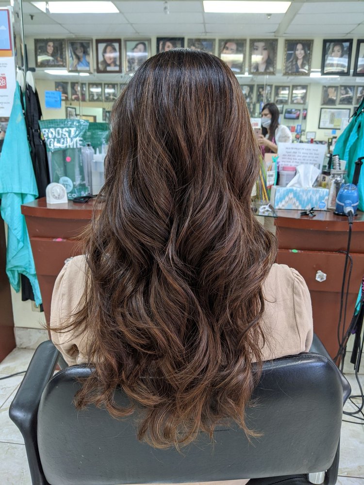 amy hieu hair salon photo